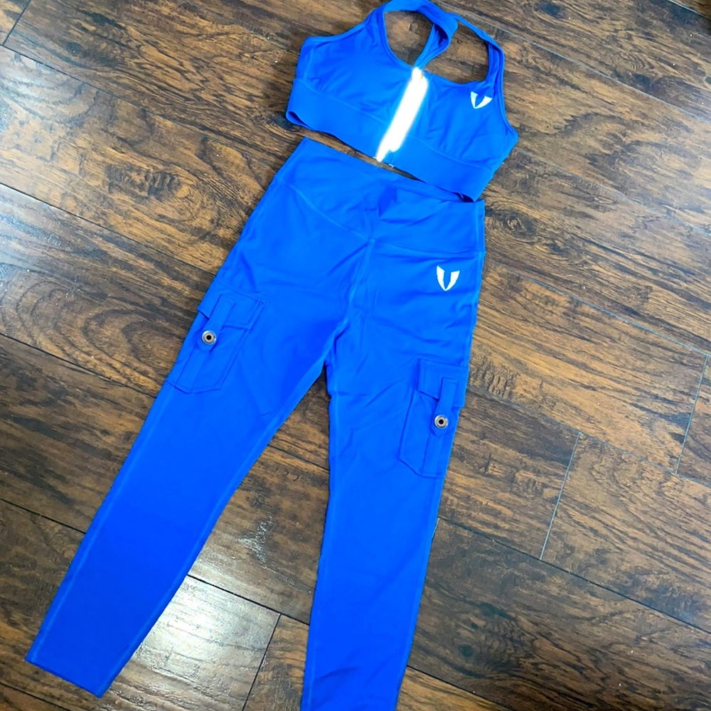 NEVER WORN FIRM ABS WORKOUT SET